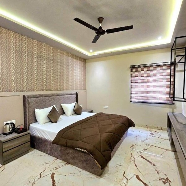 Zipcode Stay : Deluxe King Room