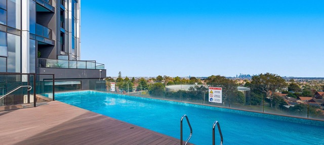 1-Bed Pad with Modern Amenities, Pool & Gym