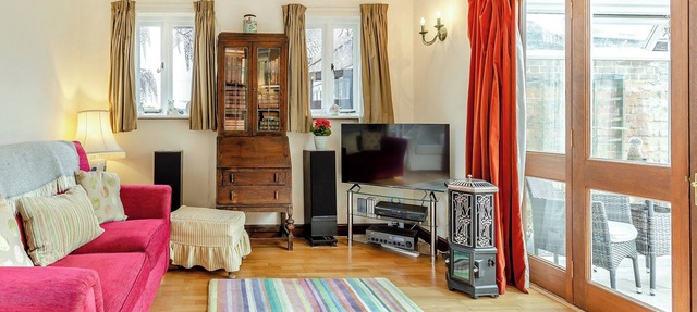1 bedroom accommodation in Aldington, Ashford