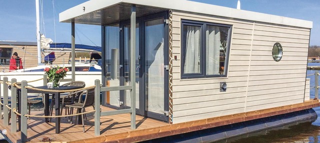1 bedroom gorgeous ship in Loitz