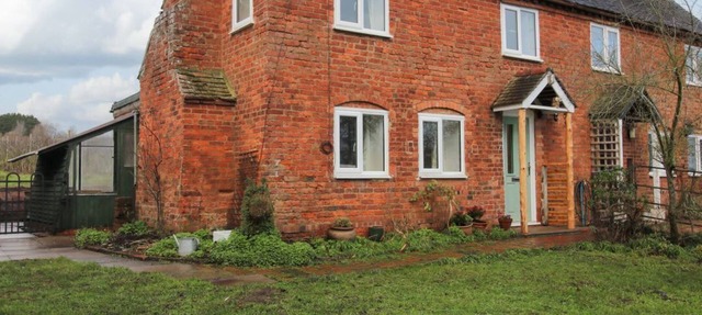 1 Dingle Cottage, Great Witley