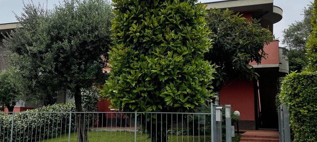 10 km from Bergamo, 50 minutes from Milan by train, 10 km from Leolandia