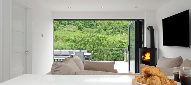100 Hillside Villas