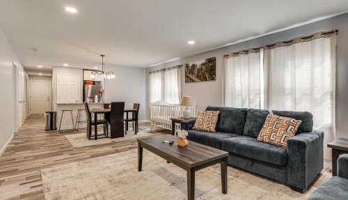 13 Mi to Gillette Stadium: Pet-Friendly Apt!