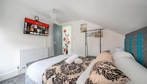 16PT2 - Tranquil and Calming Stay in Armley