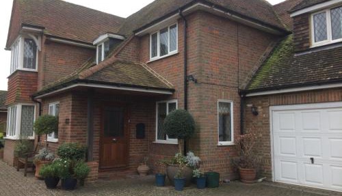 19 Bedrooms Guest Houses In Aylesbury