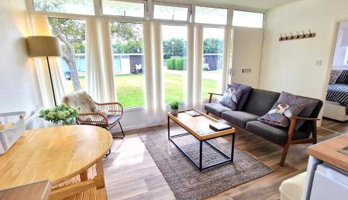 197 Broadside Holiday Chalet near Broads & Beaches