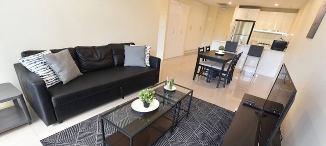 2 Bdrm in Bowden *2Bath Apt *wifi*minutes to city