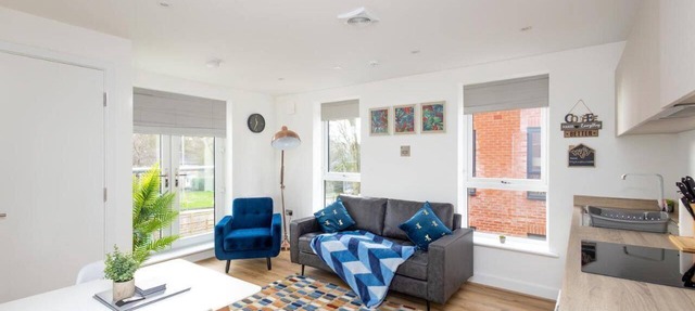 2 Bed 2 Bath | Parking | EV Plug | WiFi | En-suite's | Master King Size Bed