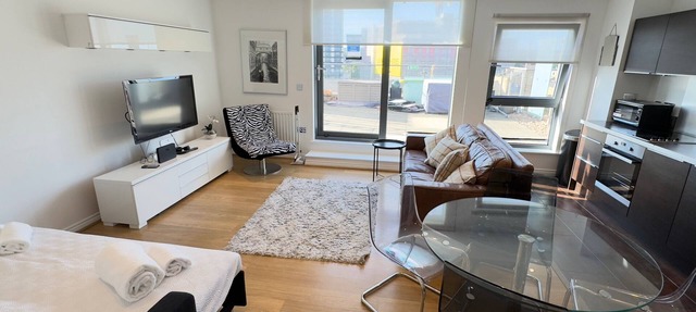 2-bed Apt, Sleeps 7, 5 Mins to Camden Market