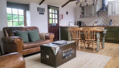 2 bed barn on smallholding