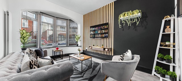 2 Bed Flat - Sleeps 8 - Pets - Parking - Wifi