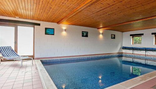 2 Bed in Holmfirth oc-emley