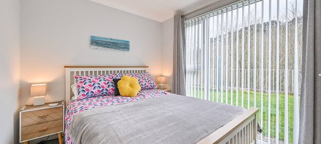2 Bed Villa Sleeps 4 - Wifi, Garden, Sea Views