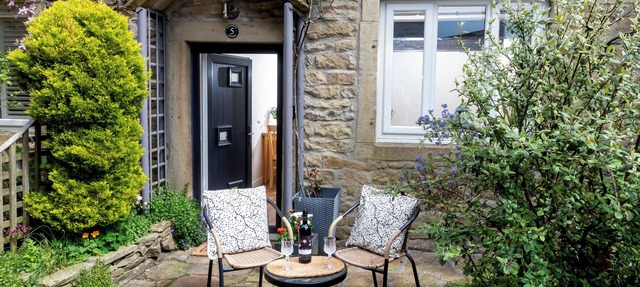 2 bedroom accommodation in Salterforth, near Barnoldswick