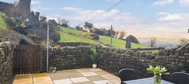 2 bedroom accommodation in Barnoldswick