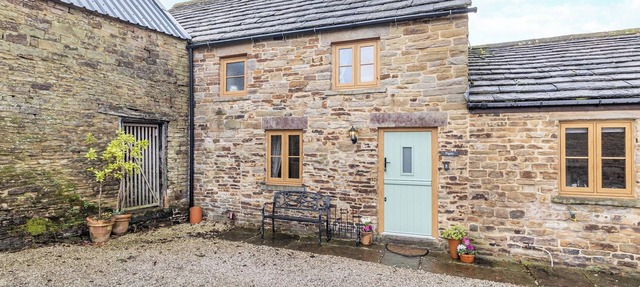 2 bedroom accommodation in Cutthorpe, near Chesterfield