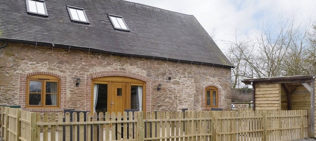 2 bedroom accommodation in Six Ashes, near Bridgnorth
