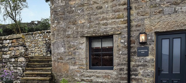 2 bedroom accommodation in Newby Cote