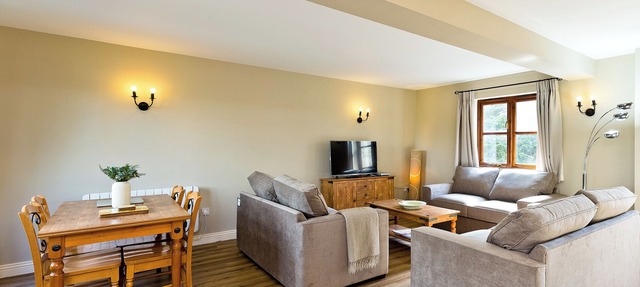 2 bedroom accommodation in Carsington, near Ashbourne