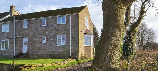 2 bedroom accommodation in Old Whittington, near Chesterfield