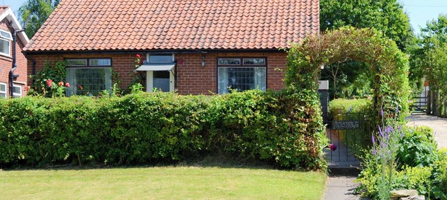 2 bedroom accommodation in Thornton le Dale, near Pickering
