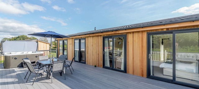 2 bedroom accommodation in Tetchill