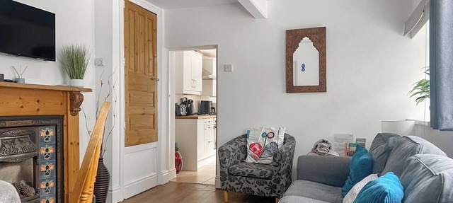 2 bedroom accommodation in Taff&rsquo;s Well, near Cardiff