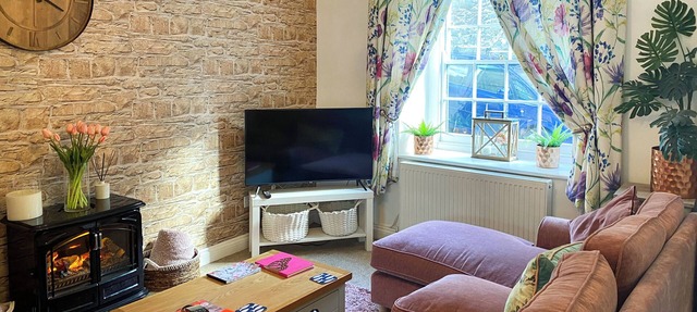 2 bedroom accommodation in Helston