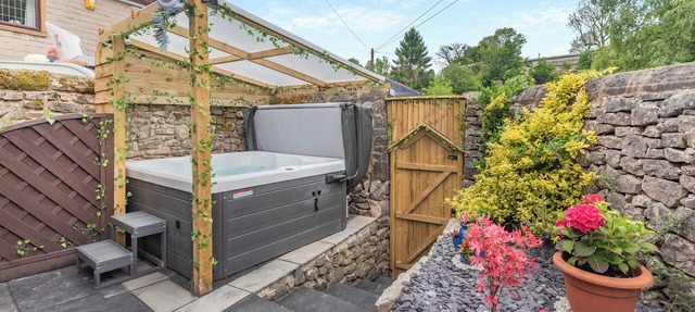 2 bedroom accommodation in Bonsal, near Matlock