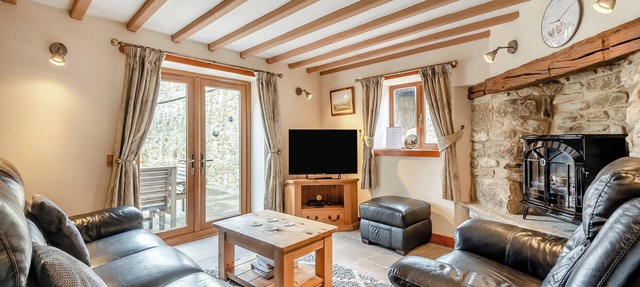 2 bedroom accommodation in Clay Cross, near Chesterfield