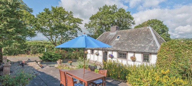 2 bedroom accommodation in Trefeglwys, near Caersws