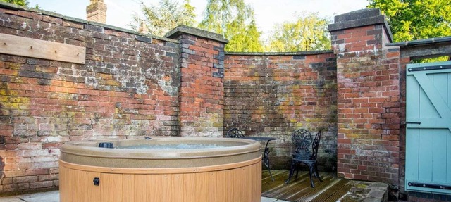 2 bedroom accommodation in Betley, near Nantwich