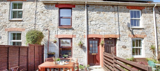2 bedroom accommodation in Mabe, near Penryn
