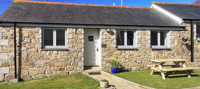 2 bedroom accommodation in Mawla, near Porthtowan
