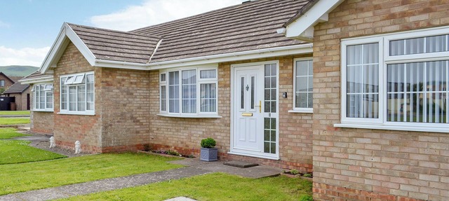 2 bedroom accommodation in Tywyn