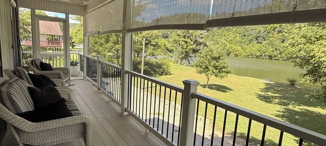 2 Bedroom Riverfront House on the New River Trail