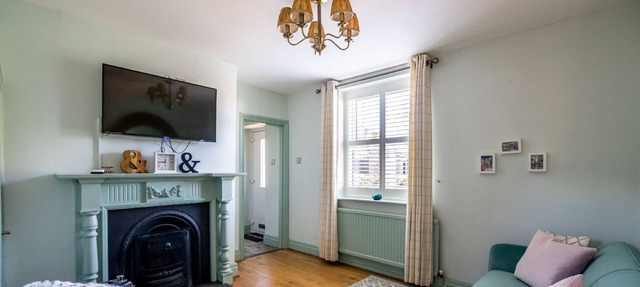 2 Lilac Avenue - a family break that sleeps 4 guests in 2 bedrooms