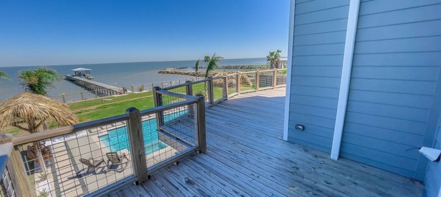 2 Lodge Combo - Sleeps 30 w/Pool + Private Pier