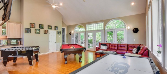 2 Mi to Clemson: Central Villa w/Deck, Near Lakes