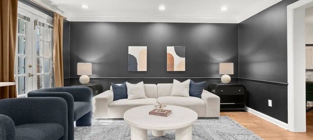 2 Mins to Waterfront - A Spacious Old Town Xcape