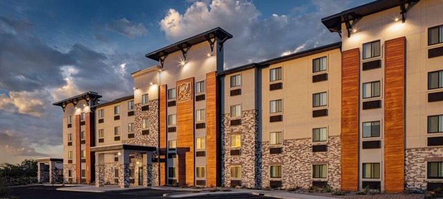2 Modern Units with Kitchen – Minutes from Outdoor Adventures