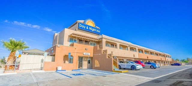 2 Queen Bed|Smk|Day & Night Inn