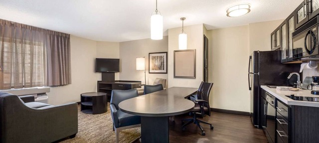 2 Spacious Suites w/Laundry and Full Kitchen and Near NYC Access