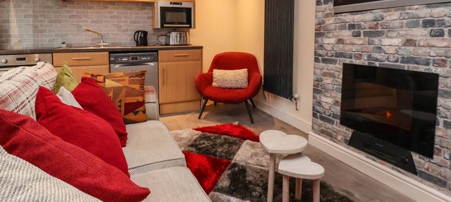 2 Stoneleigh Cottage