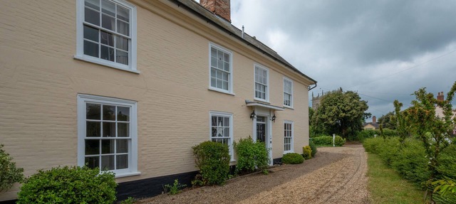 2 The Old Vicarage - Four Bedroom House, Sleeps 8