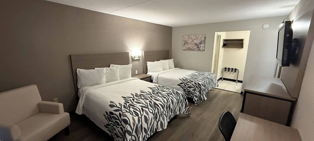 2 Unit with 2 Queen Beds—Clean, Cozy & Perfect for Vacation or Business