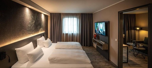 2 Warm & Welcoming Rooms near Stuttgart Attractions — Ideal for Weekend Escapes