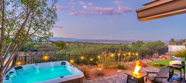 20 min to Sedona / Hot Tub Views!