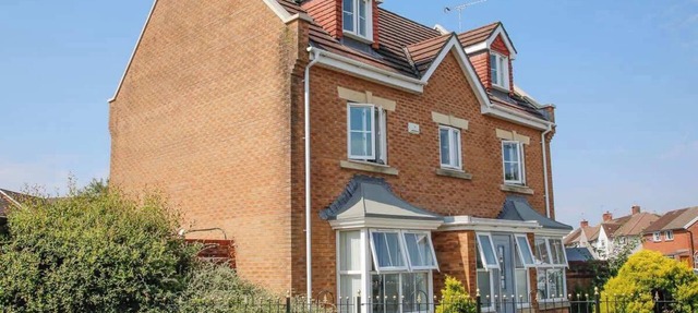 20%OFF | Spacious 5BR, 3BA Weekend Home in Cardiff